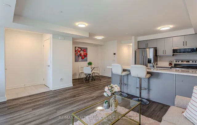 Additional image 30 of 185 Veterans Dr Unit 3