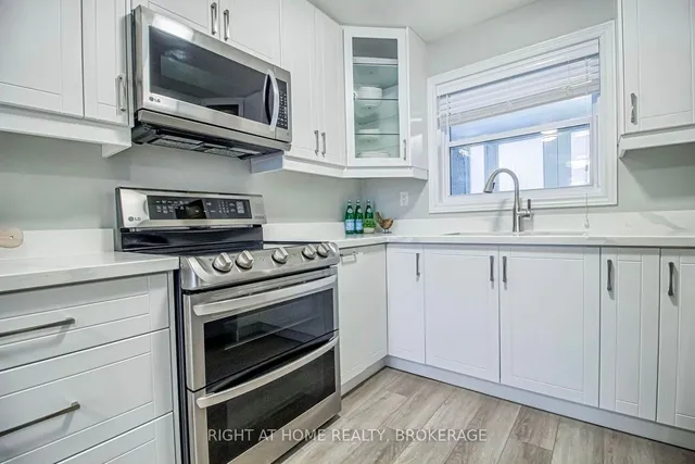 Additional image 12 of 46 L'Amoreaux Dr