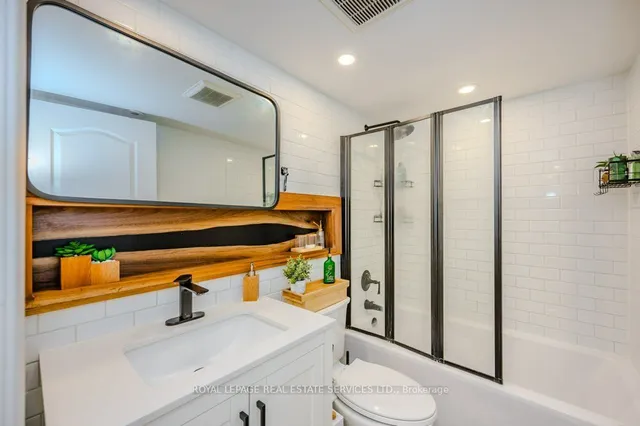 Additional image 20 of 10 Douro St Unit 521