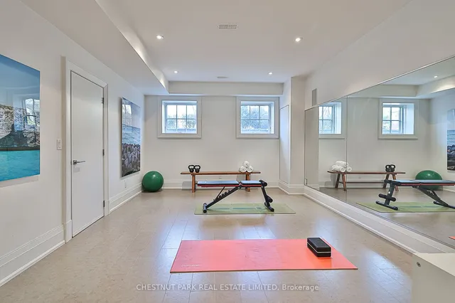 Additional image 31 of 229 Douglas Ave