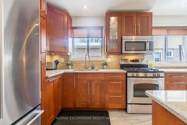 Additional image 9 of 72 Athenia Dr