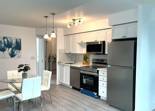 Additional image 8 of 18 Yonge St Unit 1213