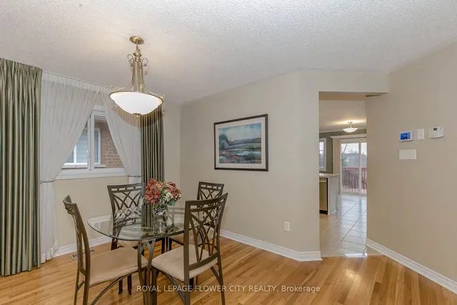 Additional image 7 of 142 Vintage Gate