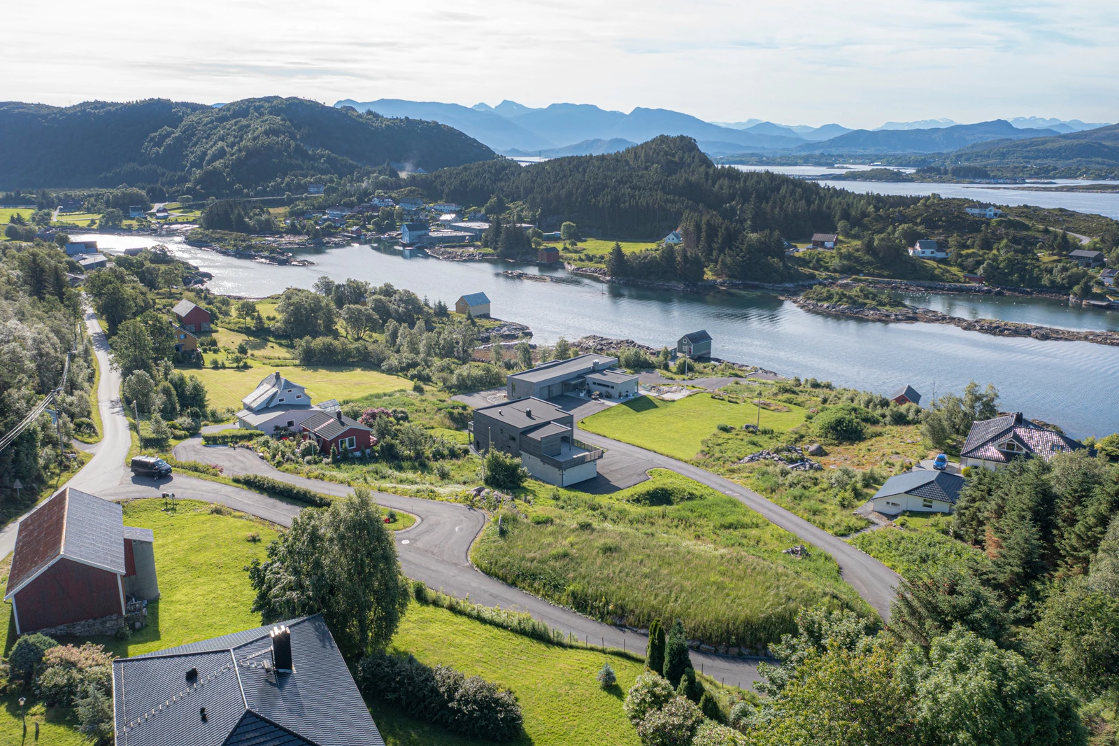 Additional image 3 of Frøystadvågvegen, 6095 Bølandet