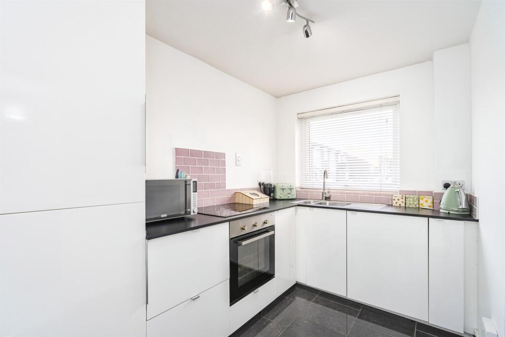 Additional image 2 of Hardwicke Place, London Colney, ST. ALBANS