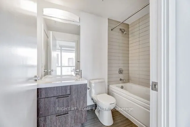 Additional image 22 of 199 Richmond St Unit 2303