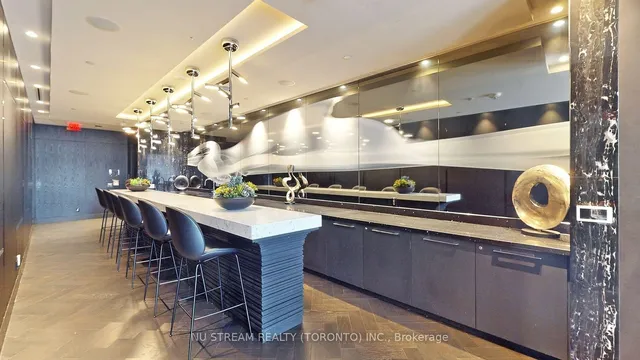 Additional image 32 of 87 Peter St Unit 2302