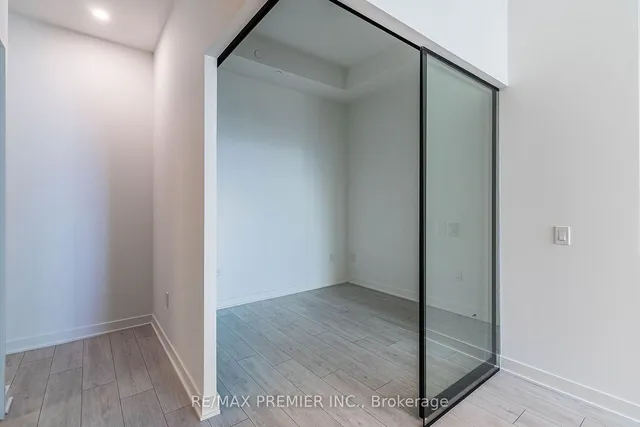 Additional image 16 of 55 Charles St Unit 3904