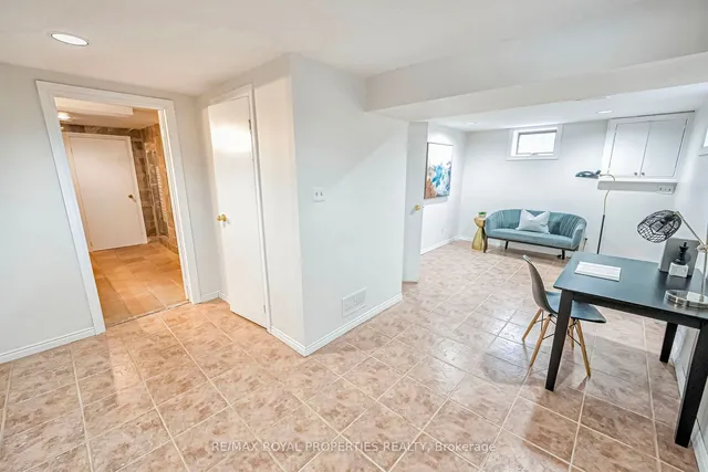 Additional image 31 of 18 Shoreview Dr