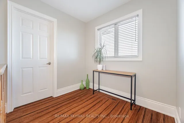 Additional image 18 of 122 Valonia Dr