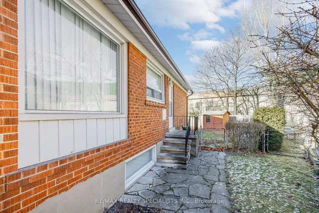 Additional image 29 of 8 Rollins Pl