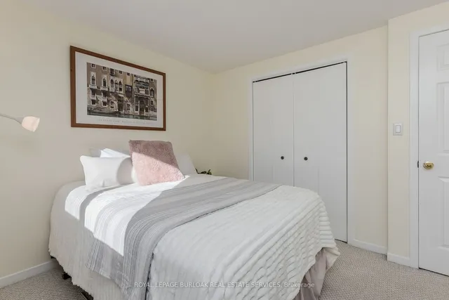 Additional image 28 of 154 Hendrie Ave