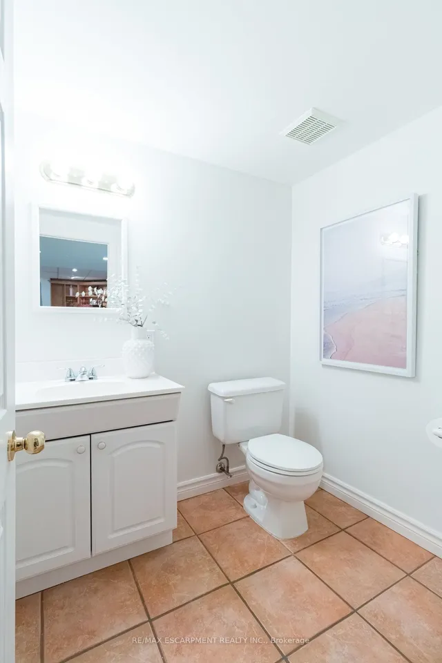 Additional image 30 of 12 LARKSPUR Cres