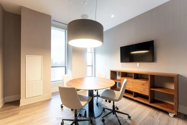 Additional image 36 of 286 Main St Unit 714