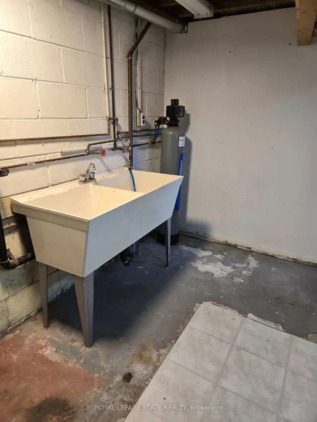 Additional image 5 of 664 Chestnut Pl