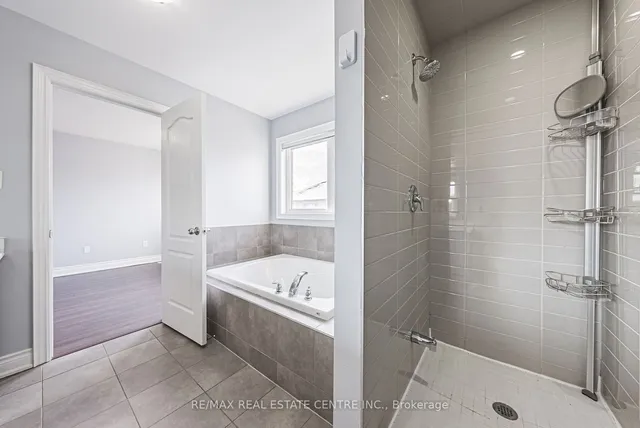 Additional image 25 of 23 Little Britain Cres