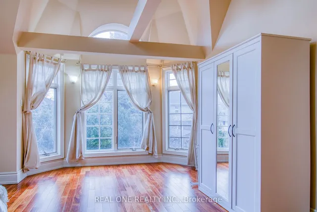 Additional image 14 of 129 Imperial St