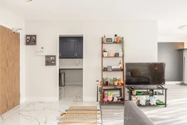 Additional image 11 of 260 Seneca Hill Dr Unit 1504