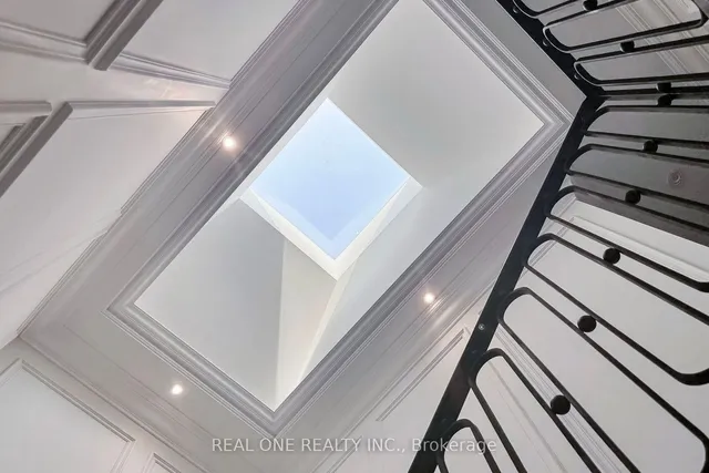 Additional image 24 of 12 Resolution Cres