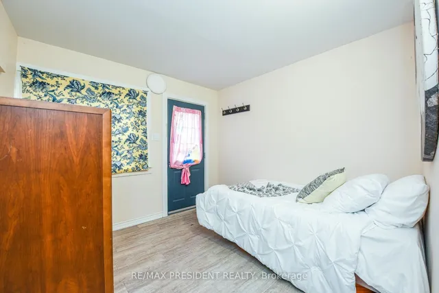 Additional image 19 of 23 Myrtle Ave