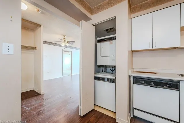 Additional image 37 of 3227 King St Unit 1111