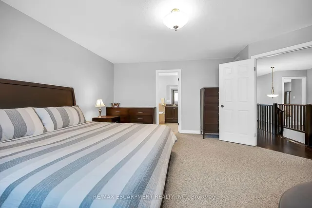 Additional image 22 of 31 Showcase Dr