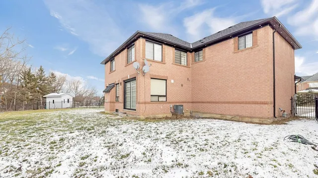 Additional image 39 of 22 Maldives Cres