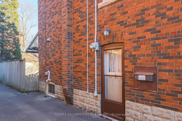 Additional image 27 of 21 Paisley Ave