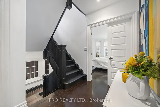 Additional image 21 of 20 Fairview Blvd