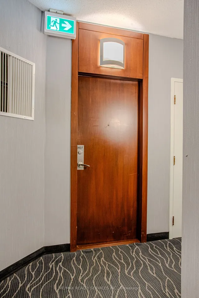 Additional image 18 of 1121 Bay St Unit 1407