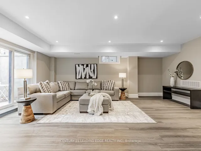 Additional image 29 of 19 DONALDA Cres