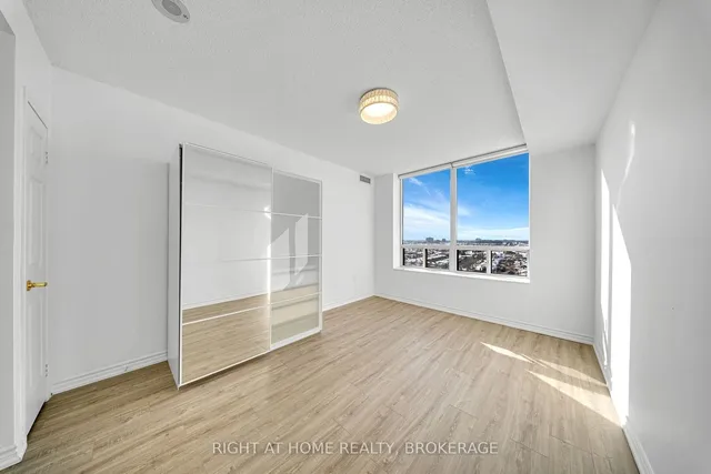 Additional image 20 of 55 STRATHAVEN Dr Unit 1105