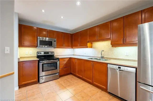 Additional image 20 of 4000 Creekside Dr Unit 207