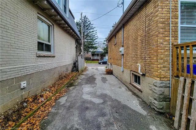 Additional image 15 of 49 East 31st St