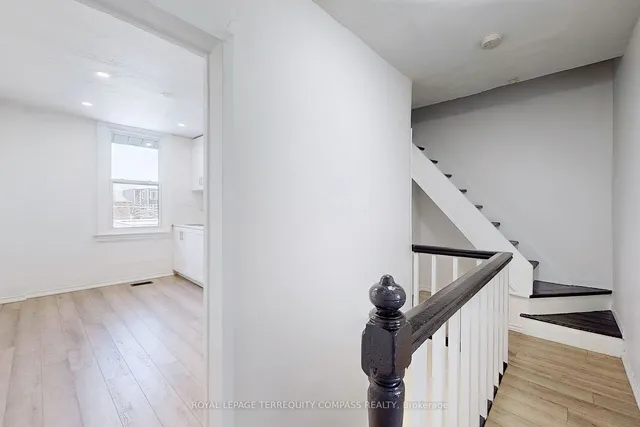 Additional image 20 of 560 Perth Ave