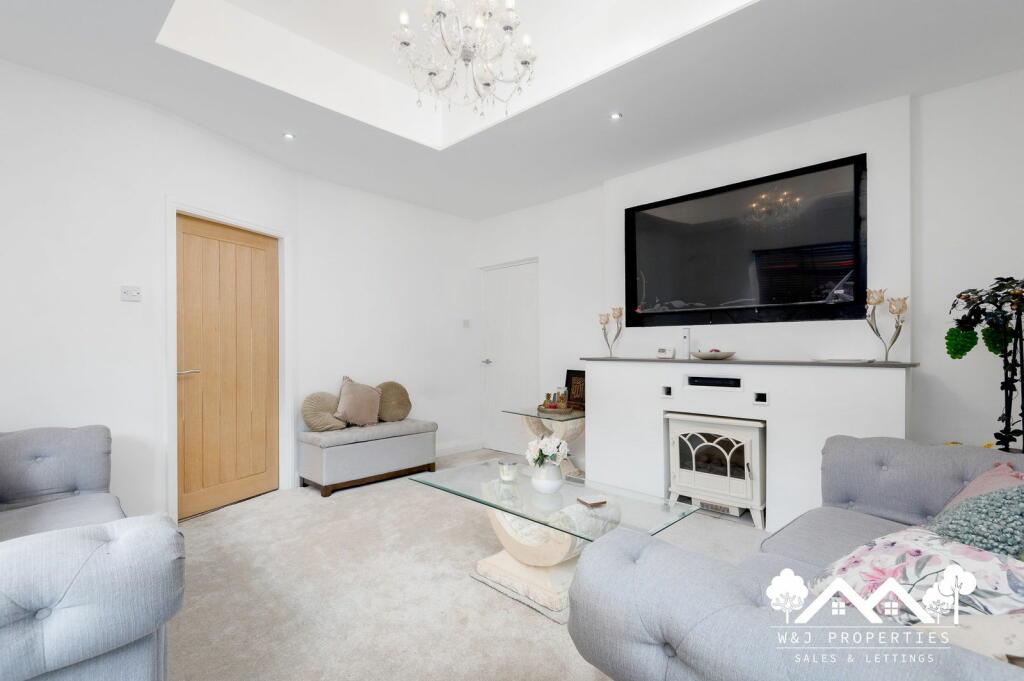 Additional image 49 of Blackburn Road, Darwen, BB3