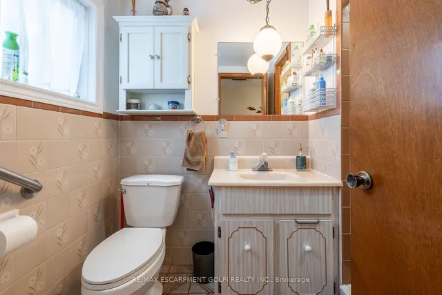 Additional image 24 of 222 Wood St