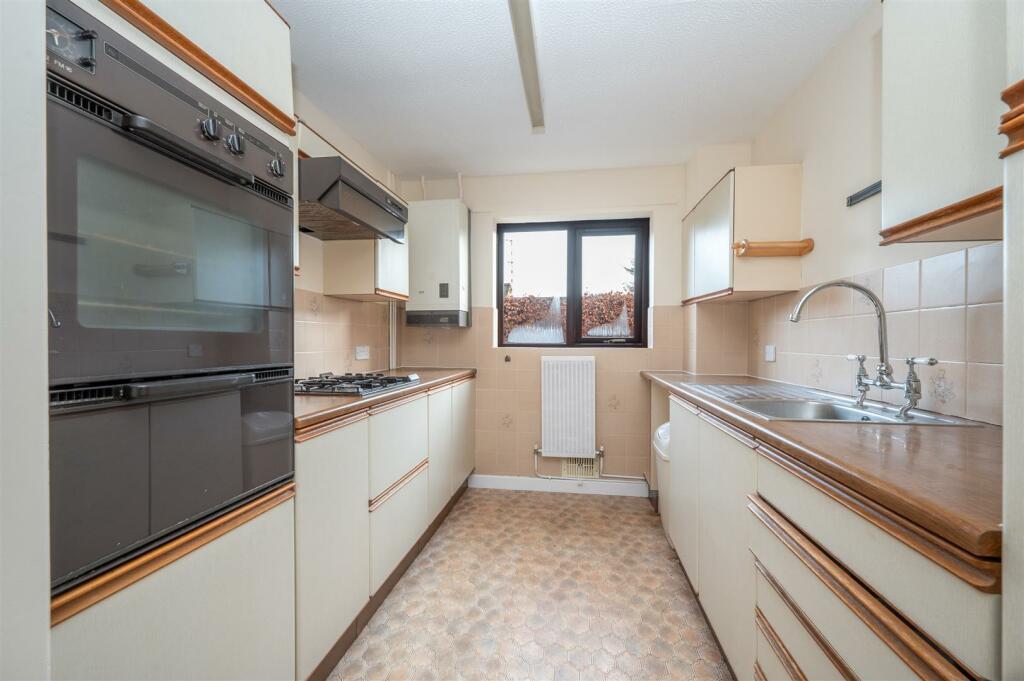 Additional image 5 of Yew Tree Gardens, Henley-In-Arden