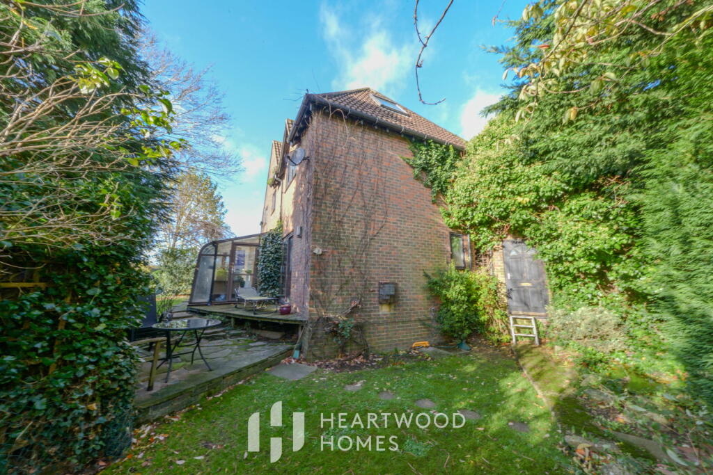 Additional image 27 of Old Orchard, Park Street, St. Albans, AL2 2QB