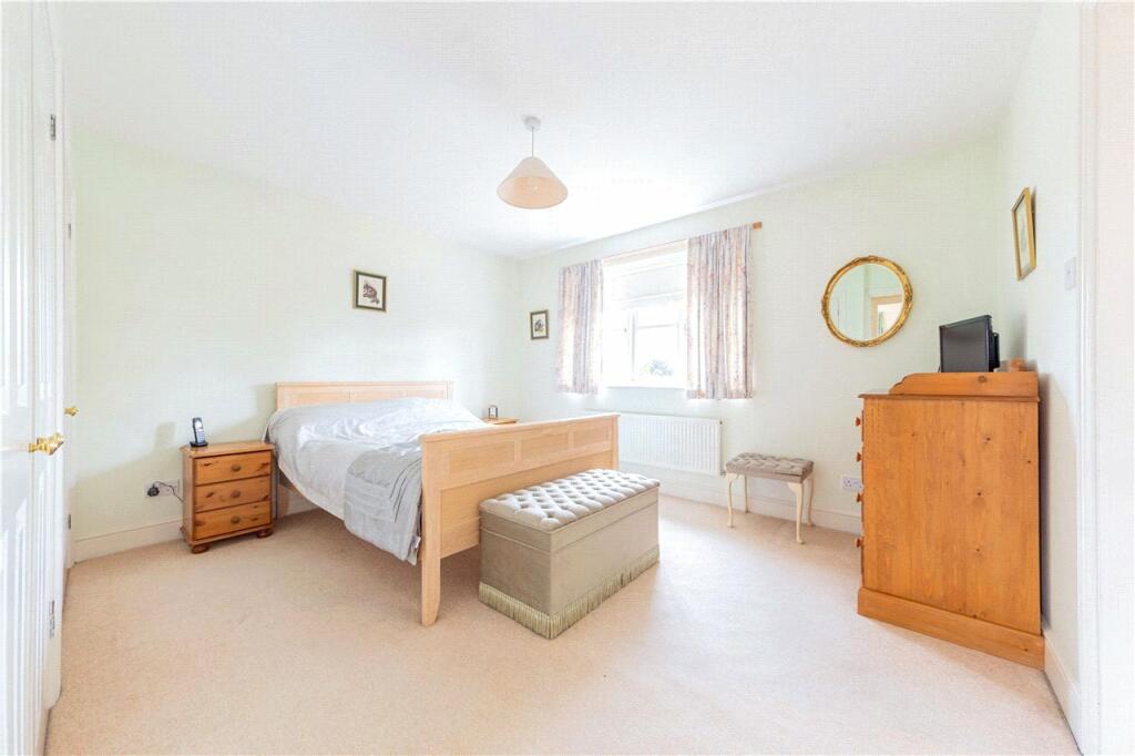 Additional image 19 of Tithe Barn Close, St. Albans, Hertfordshire, AL1