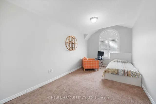 Additional image 16 of 35 Fresnel Rd