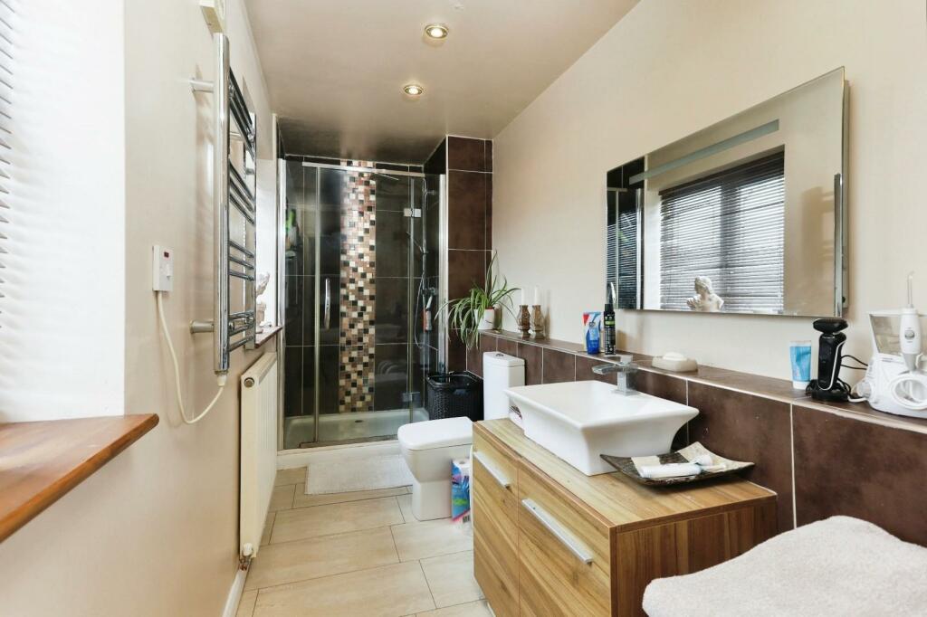 Additional image 13 of Bletchley Drive, Tamworth