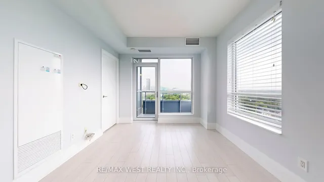 Additional image 14 of 120 Harrison Garden Blvd Unit 1427