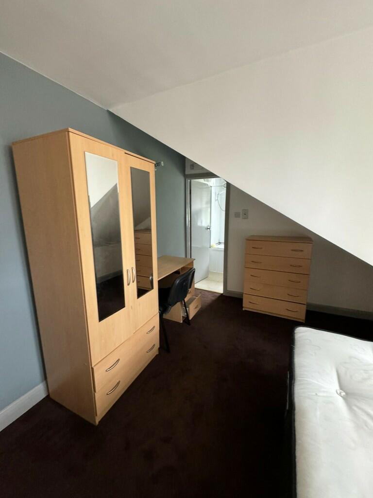 Additional image 3 of Oak Tree Lane, Birmingham, B29