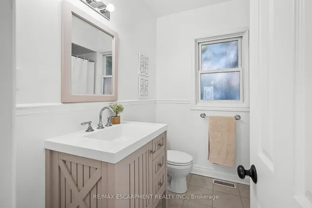 Additional image 17 of 1053 HELENA St