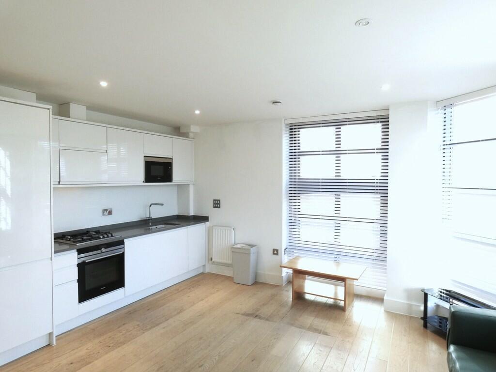 Additional image 4 of Edinburgh House, Central St Albans