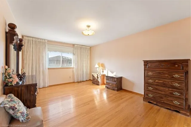 Additional image 21 of 17 Colgate Crt