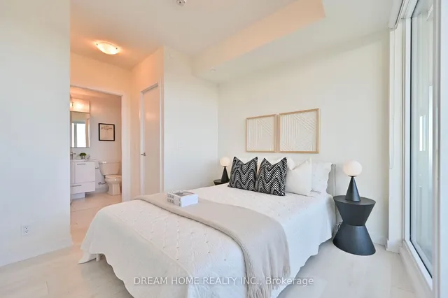 Additional image 16 of 2221 Yonge St Unit 5303