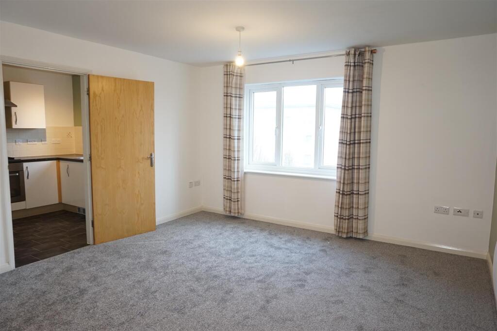 Gloucester Close, Redditch