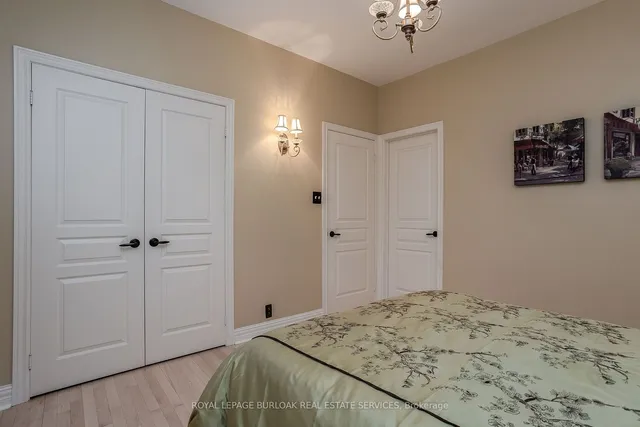 Additional image 29 of 4098 Montrose Cres